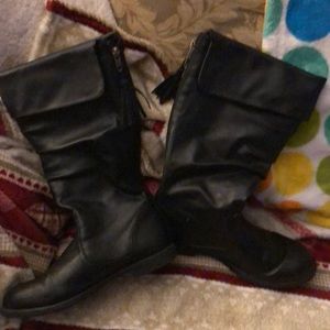 Girls black boots
